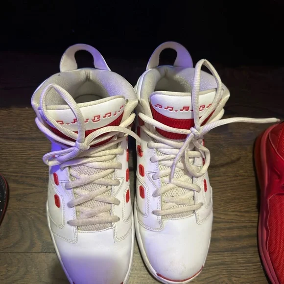 Jordan White and Red used - Picture 2 of 6